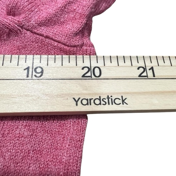 A New Day Women’s Pink V-Neck Sweater Size Medium - Picture 7 of 8